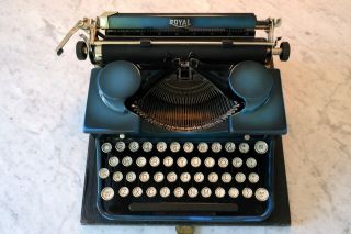 Vintage Royal Typewriter Model 