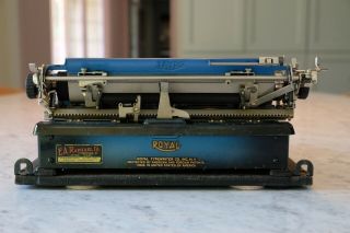 Vintage Royal Typewriter Model ' P ' With Case - Blue 3