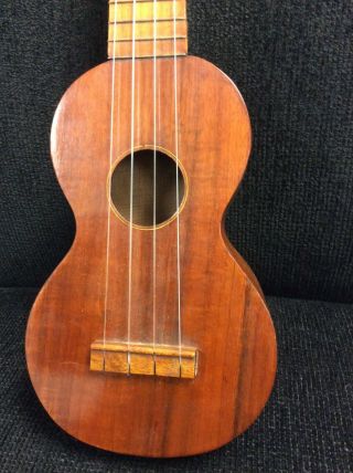 Vintage 1920s Ernest Kaai Soprano Ukulele W/case