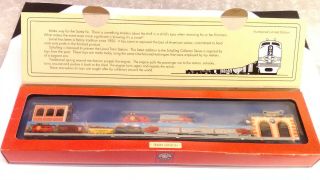 Lionel Trains Schylling 20786 Wind Up Santa Fe Train Stop Toy Nib Engine Caboose