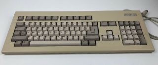 Vintage Commodore Amiga 2000 Keyboard and Commodore 327124 - 15 Mouse 2