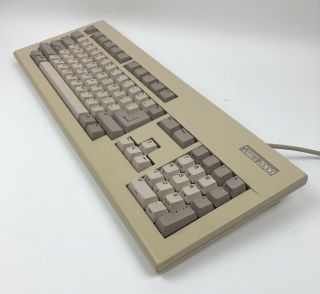 Vintage Commodore Amiga 2000 Keyboard and Commodore 327124 - 15 Mouse 3