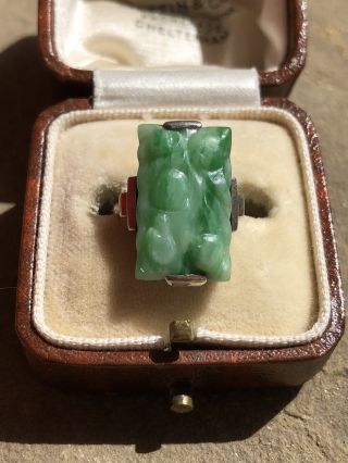 Antique Art Deco Large Yellow Gold Carved Jade Ring Band