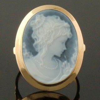 Vintage Solid 18k Yellow Gold & Carved Agate Cameo Portrait,  Estate Ring