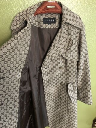 Gucci Vintage Women’s GG Logo Tench Coat Size: 42 4