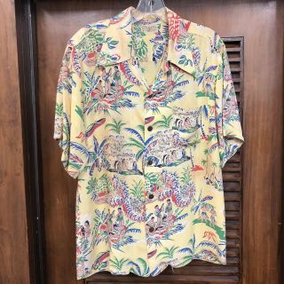 Vintage 1940’s “surfriders” Natives Pattern Rayon Hawaiian Shirt - M