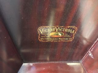 Vintage Victor Victrola Wind Up Record Player 2