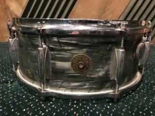 Vintage 1960s Gretsch Usa Midnight Blue Pearl Round Badge Snare Drum 8 Lug 6 X14