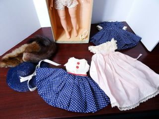 Vintage Madame Alexander Cissette Doll with Extra Clothes 3DAY 4