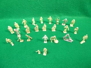 25 Vintage Marx Playset 1950s 40mm Service Station Skyscraper Airport Figures