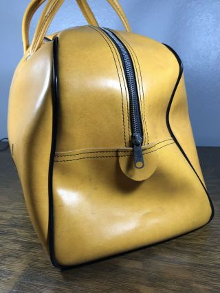 Vintage 1970s Adidas Yellow Leatherette Duffle/Gym Bag 4
