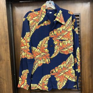 Vintage 1940’s “kahala” Banana Leaf Pattern L/s Rayon Hawaiian Shirt - Ml/l