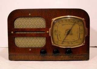 Old Antique Wood Detrola Vintage Tube Radio - Restored &