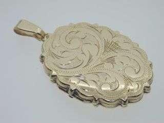 Vintage 9 Carat Gold Large Locket Pendant Engraved Filigree 35 Mm Long 7.  9 Grams