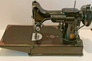 Singer Featherweight 221 Vintage 1952 Sewing Machine & Case