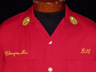 RARE VINTAGE 1940 ' S - 1950 ' S RED GABARDINE EMBROIDERED SHRINERS SHIRT SIZE SMALL 3