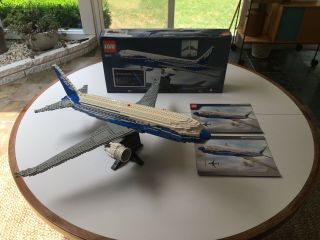 Vintage Legos 10177 Boeing 787 Dreamliner Plane