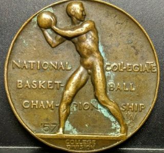 Vintage Unc 1957 Ncaa Basketball National Championship Team Medal Vs Kansas