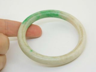 Estate 8.  8mm Wide Opaque White/green Jade Bangle Bracelet 43.  8g 2.  25 " Across