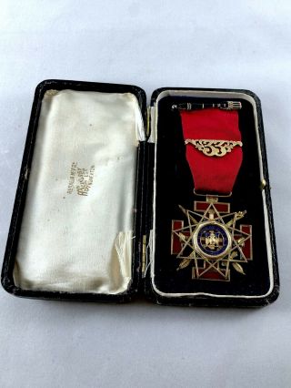 Rare Antique Masonic Freemason 33rd Degree Presentation Medal In Hard Case 37.  9g