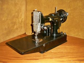 Vintage Singer Featherweight Sewing Machine W/ Case & Much More Ag 539420