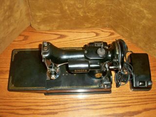 VINTAGE SINGER FEATHERWEIGHT SEWING MACHINE W/ CASE & MUCH MORE AG 539420 8