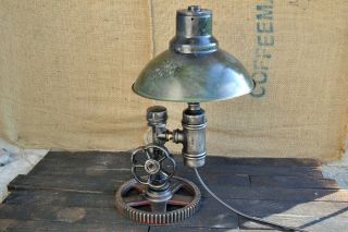 Vintage style Steampunk lamps on industrial design Edison light table lamp 3