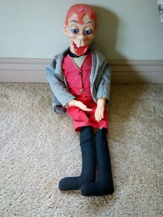 Vintage Mortimer Snerd Ventriloquist Dummy Doll,  Juro Novelty Inc.  1968