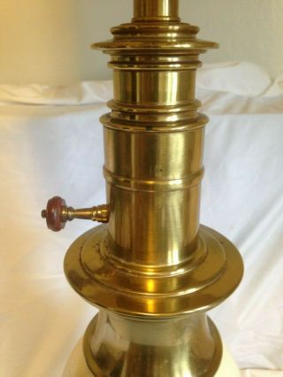 Vintage Stiffel Brass & White Ceramic Ostrich Egg Table Lamp Holly wood Regency 3