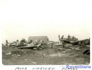 Org.  Photo: Us Soldier View Wrecked Luftwaffe Me - 109 Fighters & Ju - 87 Bombers