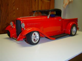 1/8 " Scale 1932 Ford Roadster Pickup Resin Kit