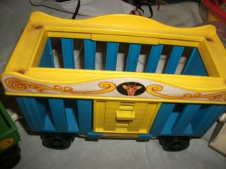 vintage FISHER PRICE LITTLE PEOPLE CIRCUS TRAIN 991 4