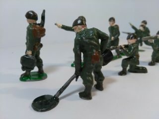 Vintage Charbens lead / metal WWI Toy Soldiers 2 1/2 