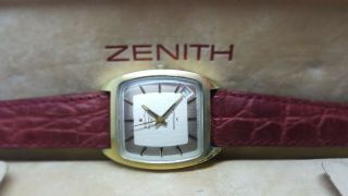 Vintage Zenith 28800 Respirator Swiss Made Mens Automatic Watch Box