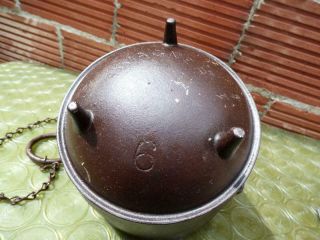 Antique WAGNER 6 Cast Iron Kettle 3 footed Pot Pan w/ handle,  Ring Chain M.  W.  A. 6