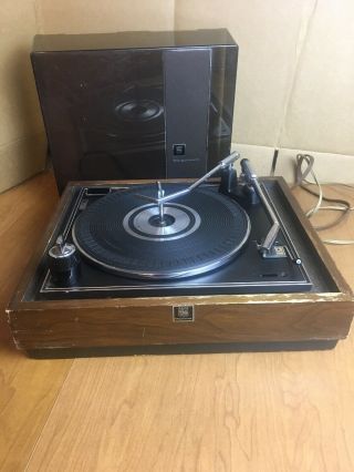 Vintage Magnavox Micromatic Turntable Record Player