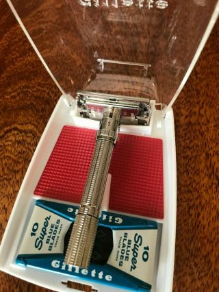 Vintage Nos Gillette 1964 " Slim " Adjustable Razor,  J4 With Orig Case & Blades