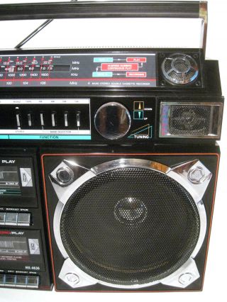 Helix HX - 4636 Jumbo Vintage Stereo Boombox Portable Dual Cassette AM - FM - SW. 9