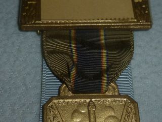 VINTAGE AMERICAN LEGION MEDAL CHICAGO WATER TOWER CONVENTION COMMITTEE 1944 3