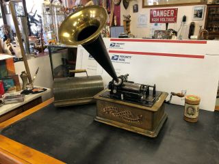 Antique 1903 Edison Standard 2 Minute Phonograph With Horn & 1 Record