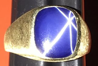 Vintage 1960s 14k Solid Yellow Gold Ring/4 ctw.  Blue Star sapphire,  5.  6 grams 3