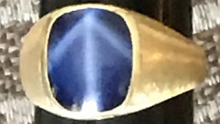 Vintage 1960s 14k Solid Yellow Gold Ring/4 ctw.  Blue Star sapphire,  5.  6 grams 5