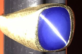 Vintage 1960s 14k Solid Yellow Gold Ring/4 ctw.  Blue Star sapphire,  5.  6 grams 8