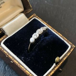 Antique Victorian 18 Carat Gold Diamond Five - Stone Ring