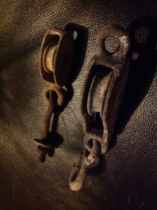 2 Vintage Pulleys Collectable Hardware With Hook 5