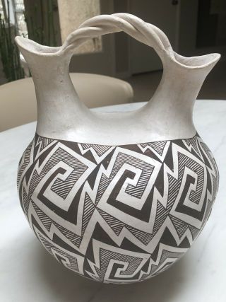 Marie Z.  Chino (1907 - 1982) Vintage Acoma Pottery Black & White Rope Piece