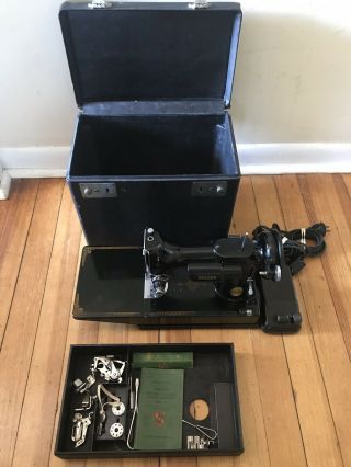 Vintage 1947 Singer 221 - 1 Featherweight Sewing Machine W/ Pedal,  & Case