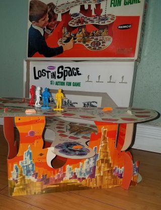 RARE VINTAGE REMCO 1966 LOST IN SPACE 3D ACTION FUN BOARD GAME 5