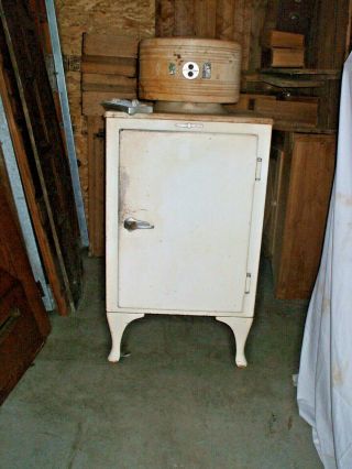 Vintage 1930’s Ge Monitor Top Refrigerator For B Type