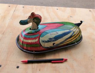 Rare Lindstrom Heavy Tin Wind - Up Skeeter Duck W/ Bump - N - Go Action